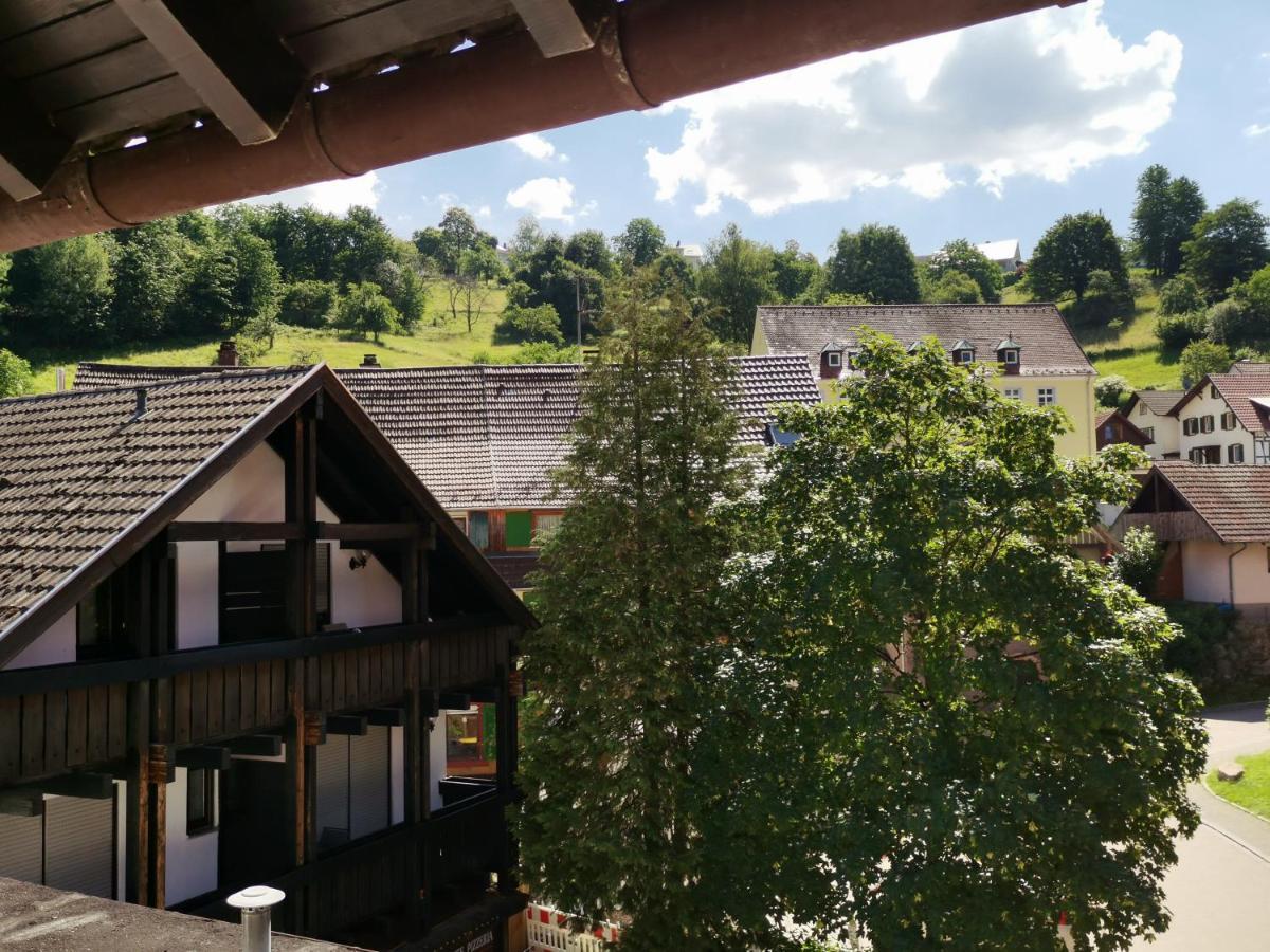 Hotel Grüner Baum - Melissone Italian Restaurant Weisenbach Esterno foto